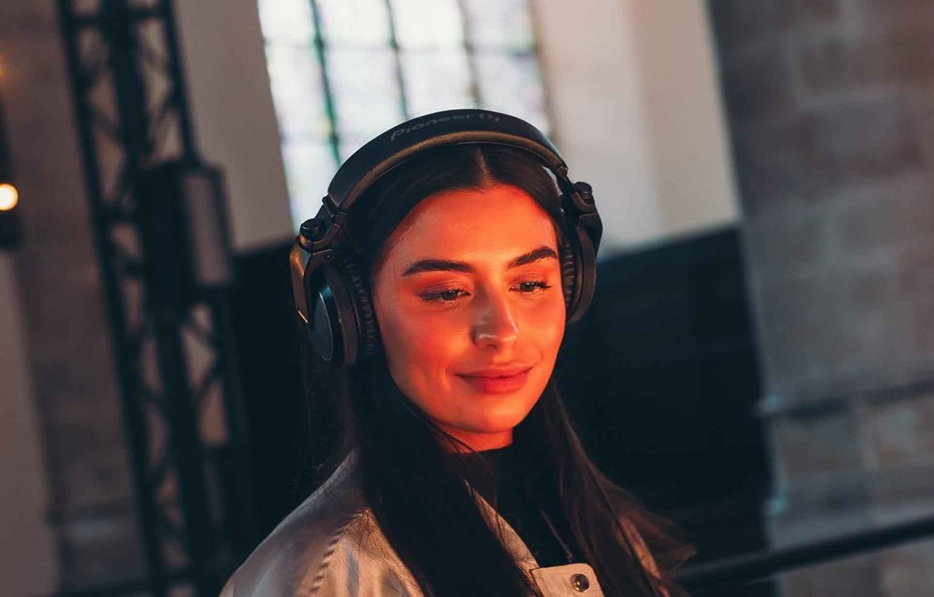 DJ Julya